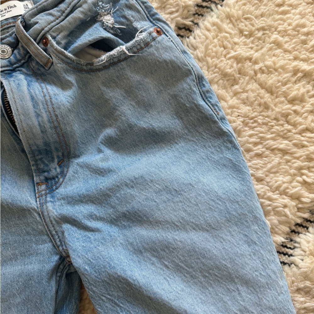 *SOLD* Ultra High Rise 90s Relaxed Jeans - Picture 6 of 6